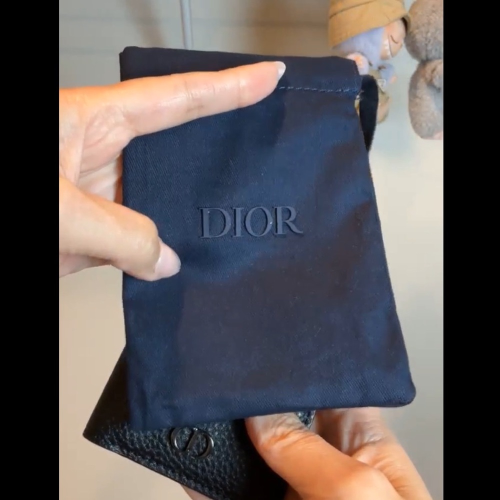 DIOR Black Vegan Leather Card Holder Wallet (GWP / VIP Exclusive) - Picture 4 of 7